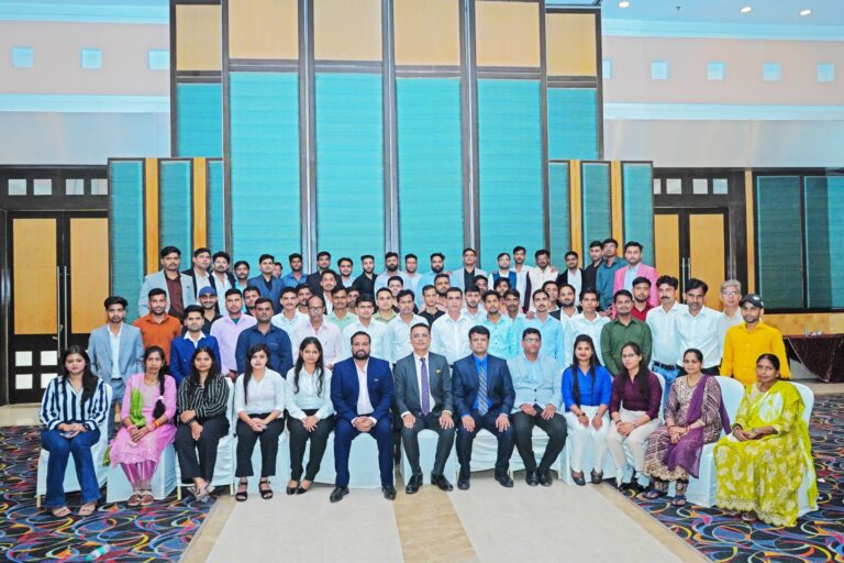 Ophtechnics Eyeline Systems Private Limited Team and Wizcure Medical Team and Wizcure Pharma Team in Sankalp 2025 Event