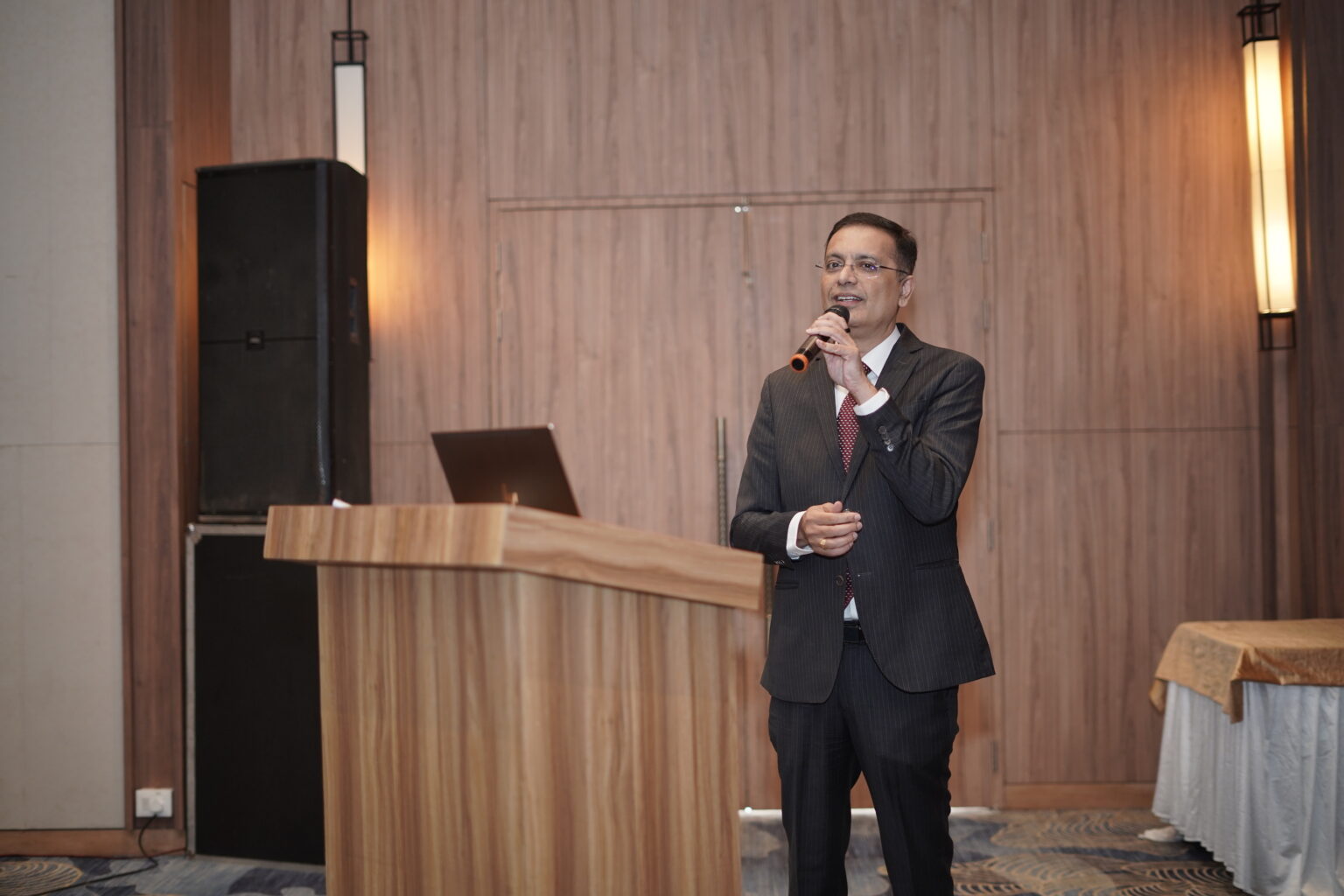 Ophtechnics and Wizcure MD and CEO person